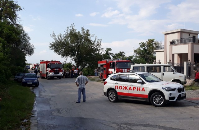 Извънредно в БЛИЦ! Черна вест от ужаса с пожарна кола край Пловдив, има загинал! (СНИМКИ)