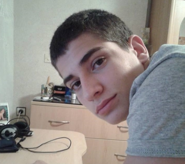 Майката на погубения Ники от Враца написа покъртително ПИСМО до убийците му и...
