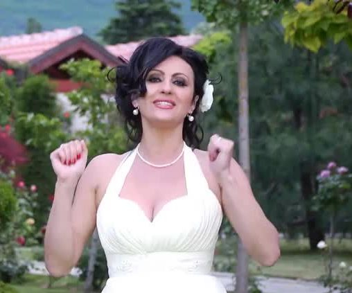 Цялата изповед на пребиваната от мъжа си певица Румяна Попова пред „ШОУ“: Страшен тормоз и унижения изтърпях заради дъщеря ни, но още ми правят черни магии
