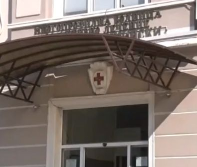Официалната версия: Починалата родилка Ренета не била натискана, а рязана наложително с инструмент