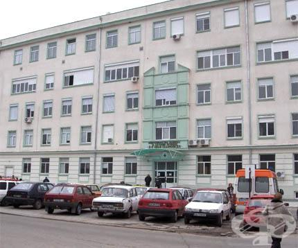 Събират пари за операция на момченце, изродено некадърно от Таня Пашева, при която издъхна родилката Ренета
