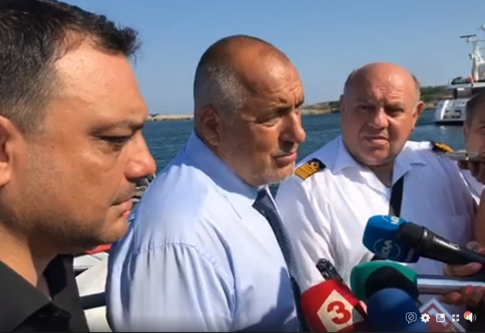 Премиерът посочи съдбата на кораба "Мопанг", замърсяващ с мазут морето до Созопол (ВИДЕО)