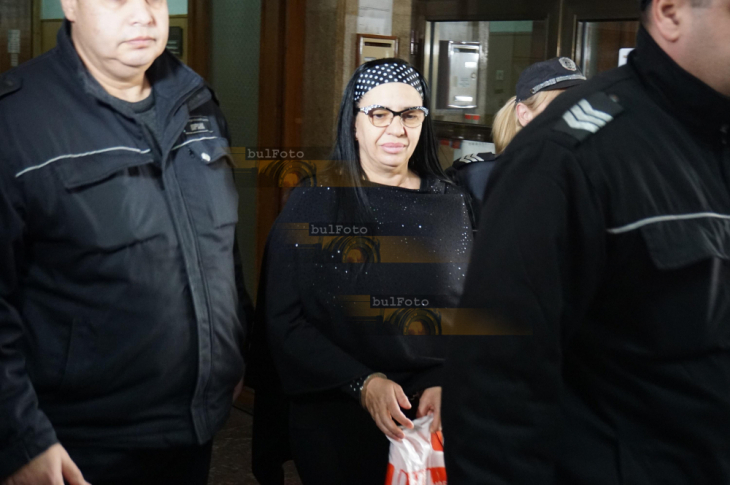 Анита Мейзер ликува: Съд намали присъдите за убийството на мъжа ѝ и подкуп на полицай на 3 години затвор, пожали я и за кръвнината!
