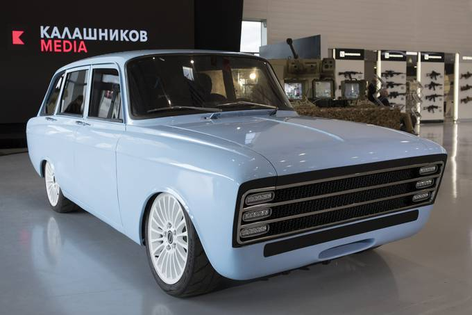 "Калашников" ще конкурира "Тесла" с електромобил, който прилича на "Москвич" комби 