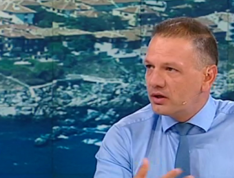 Петър Славов за разлива на мазут: Има безхаберие и неглижиране на случая