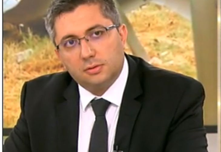 Министър Нанков разкри: Има 22 проблемни точки по пътя на автобуса ковчег, до 15 август е трябвало да бъдат ремонтирани, но...