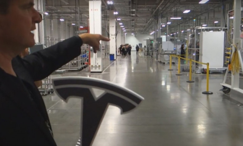 Анализаторите на UBS посякоха Илон Мъск: Tesla Model 3 ще се продава само на загуба