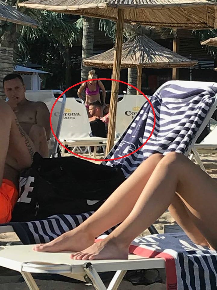 Бомба в "ШОУ"! Бившият на Мария Илиева бройка гаджета на плажа (СНИМКА)