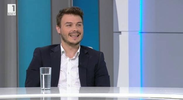 Свалят от екран пияния Цветан Николов, който едва не умря в катастрофа! Рискува присъда от 5 години и изгонване от Народния театър