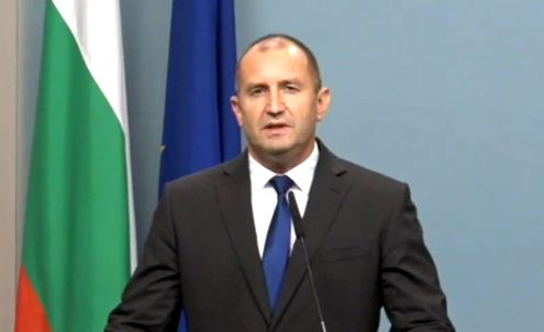 Президентът Радев с обръщение към народа: Страната се дави в скандали, оставките вече не са решение! (СНИМКИ/ВИДЕО)