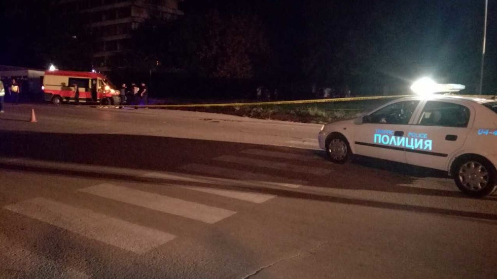 Нов ужас на пътя: 15-годишно момиче загина на зебра в Горна Оряховица (СНИМКИ)
