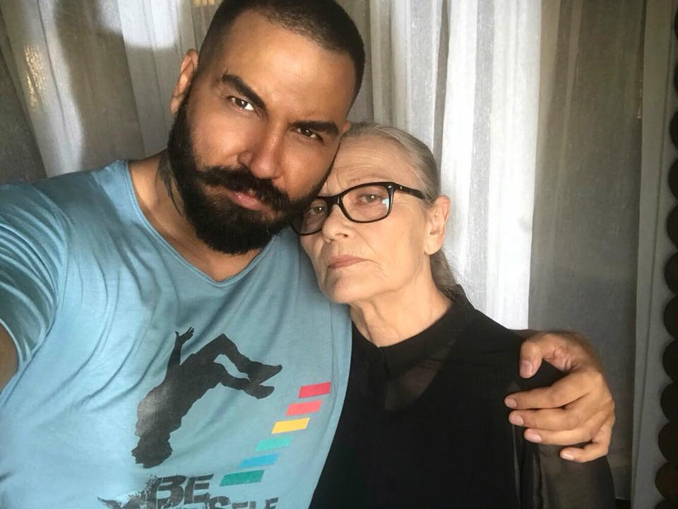 Азис изригна във Фейсбук: Проглушителните ви писъци на омраза продъниха земята! (СНИМКА)