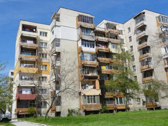 Свършва ли животът на панелните блокове и колко опасни са вече те