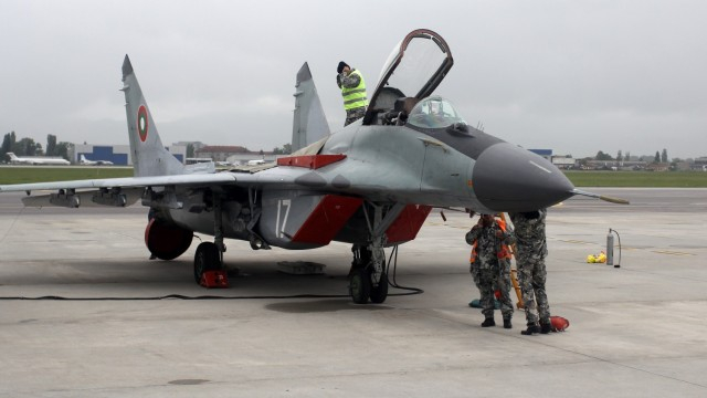Български МиГ-29 и гръцки F-16 в съвместното учение “Green Bridge 2018”