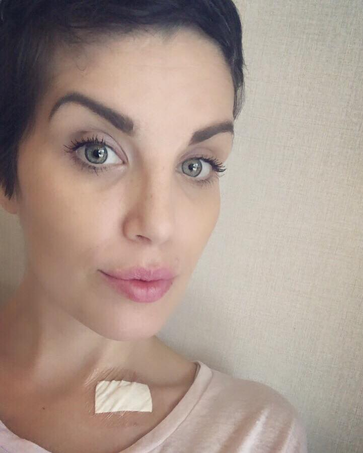 Поетесата Маргарита Петкова разкри какво се случва с дъщеря й, която се бори с рака в Истанбул (СНИМКА)