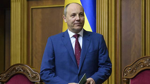 Шеф на парламента в Украйна възхвалява Хитлер