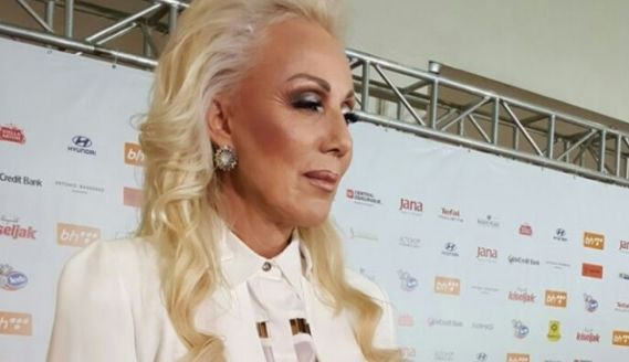 Лепа Брена не спира да реве! Очите ѝ се насълзяват всеки път като заговори за снахата 