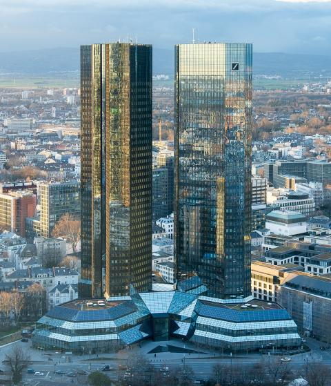 Deutsche Bank планира да изтегли активи за €450 млрд. от Лондон заради Brexit
