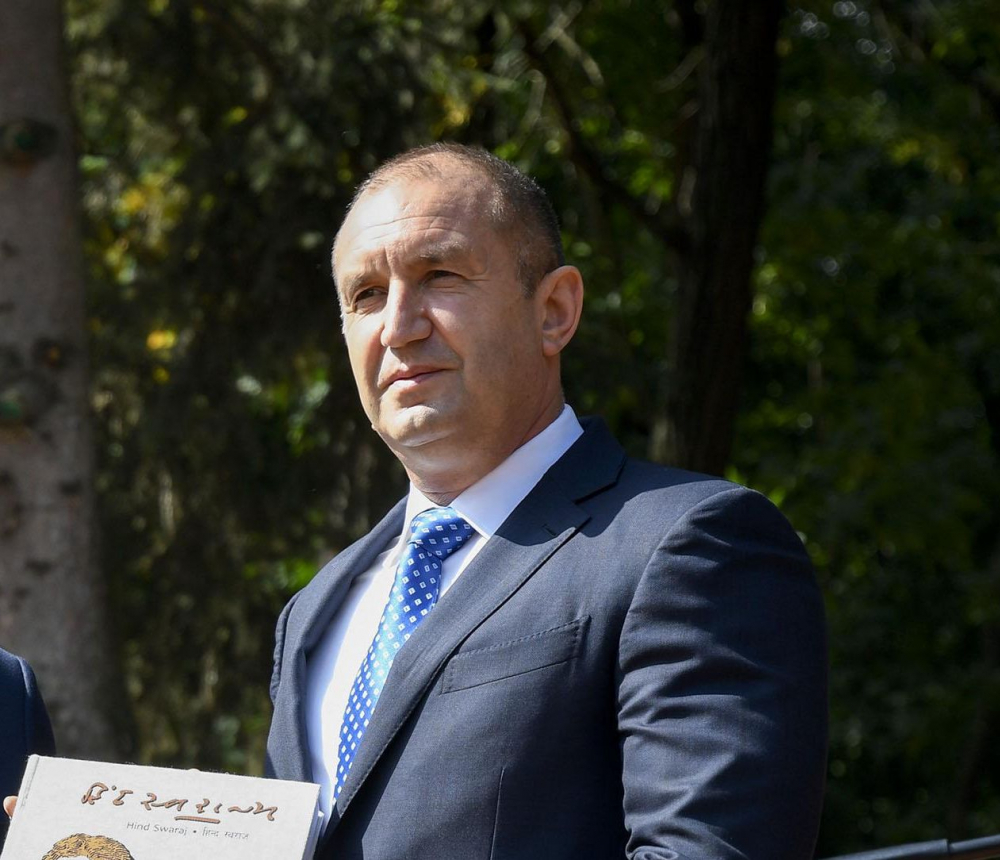 Радев отвърна на Борисов: За правителството явно е непосилна задача да спазва закона
