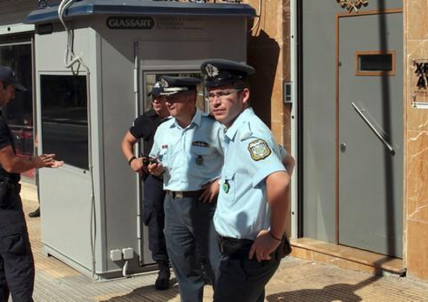 Никой не иска да защитава кръволока от Гърция, убил красивата българка Антонина 