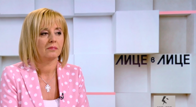 Скандал! Мая Манолова дава на прокуратурата кмета на Хитрино, той я плаши със съд
