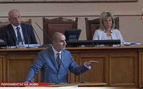Цветанов засрами БСП пред гости от Бундестага