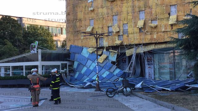 Още шокиращи СНИМКИ от ужаса в Благоевград