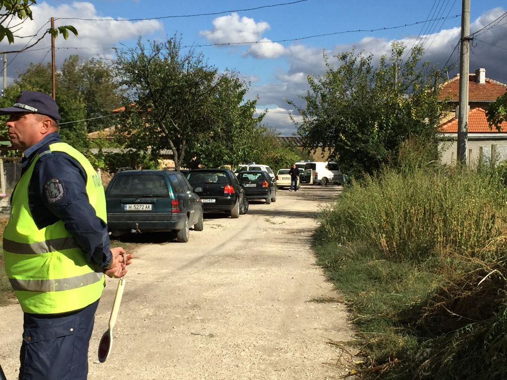 Първа версия за причината за четворното убийство в Каспичан, сред жертвите е и внуче? (СНИМКИ)