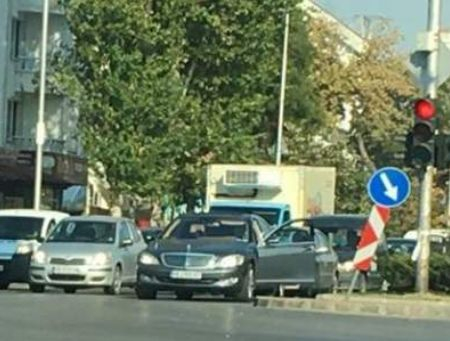 Хвала на този шофьор от Пловдив! Слезе от мерцедеса, за да... (СНИМКА)