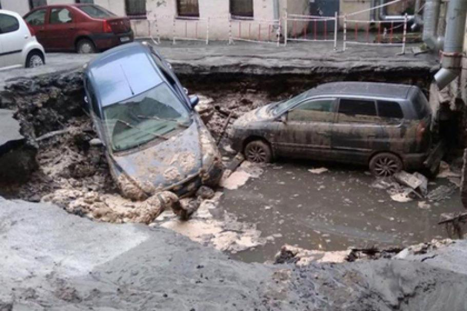 Двама младежи се свариха живи в кафене