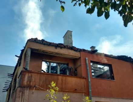 МВР с официална версия за среднощния пожар, изпепелил блок в Божурище
