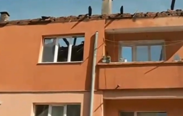 Зловещи подробности от пожара в жилищен блок в Божурище! (ВИДЕО)