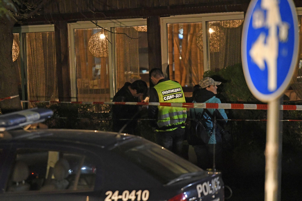 Полицейско преследване и кървава стрелба в Плевен