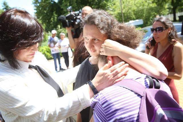 Корнелия Нинова: Нека всички подкрепим майките на деца с увреждания