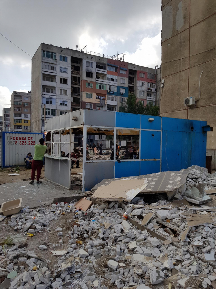 Общината подпука незаконни магазинчета и гаражи в „Столипиново“