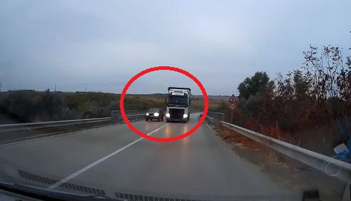 Само в БЛИЦ! Ужасяващо ВИДЕО 18+ от Е-79 показа какво виждат за последно жертвите в зверските катастрофи  (СНИМКИ)