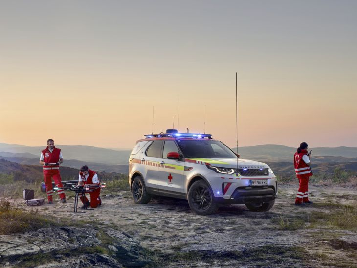 Животоспасяващ Land Rover Discovery се присъединява към автопарка за спешни случаи на Червения кръст