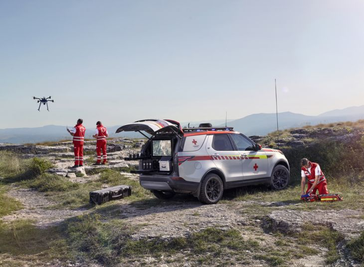 Животоспасяващ Land Rover Discovery се присъединява към автопарка за спешни случаи на Червения кръст