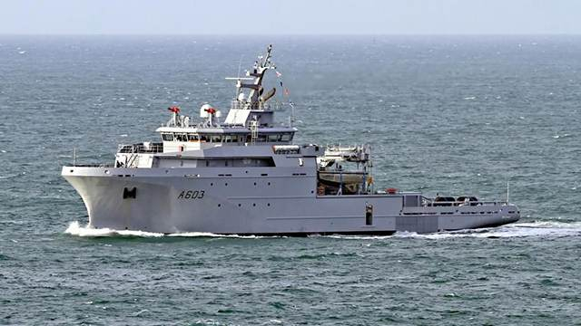 Кораб на НАТО мина за първи път в историята по Северния морски път 
