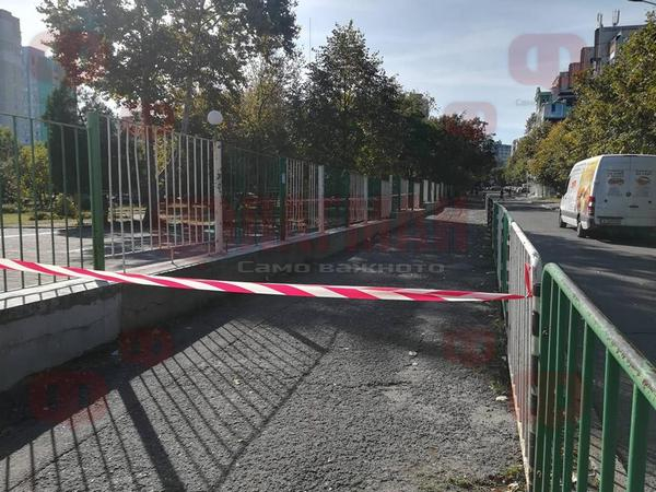 Отцепиха двора на бургаско училище заради страшна напаст (СНИМКИ)