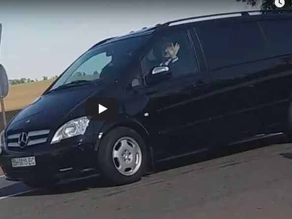 Уникално ВИДЕО! Порошенко сам вози Бойко Борисов по трасето Одеса-Рени