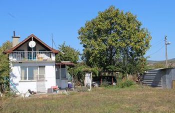 Страшно! Съседи разказаха как е изглеждал Йонко дни преди да убие 17-годишната си дъщеря-наркоманка