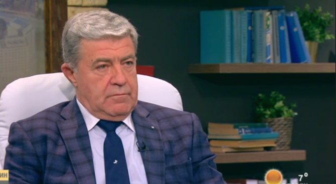 Проф. Генчо Начев: Лекарствената политика у нас е сбъркана
