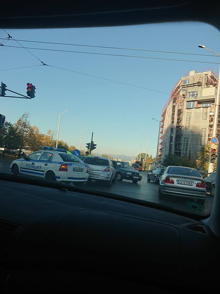 Първо в БЛИЦ! За 24 часа нещо страшно се случи на това столично кръстовище (СНИМКИ)