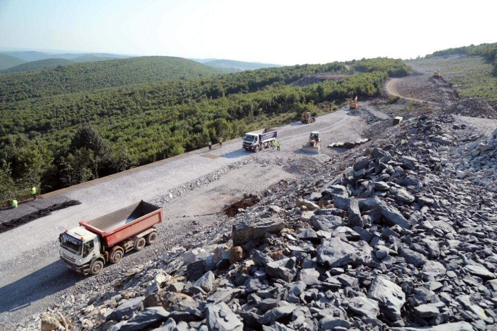 Ето колко още пари ще отпуснат за ремонт на 480 км от пътната мрежа