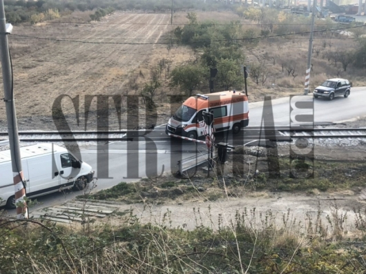 СНИМКИ показват кървавия ужас край Бело поле, движението на влакове по отсечката е спряно!