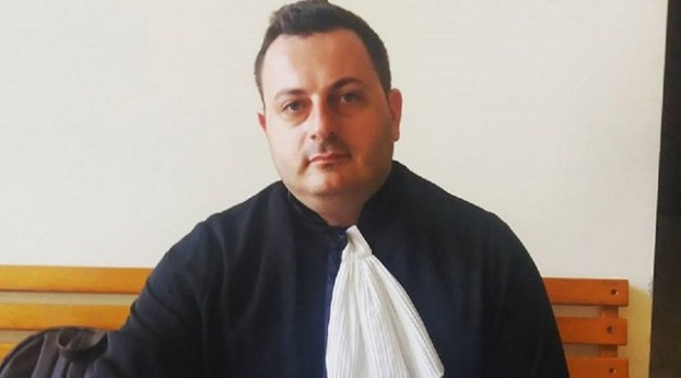 Адвокат разкри гнусни подробности от дело за блудство на баща с момиченце