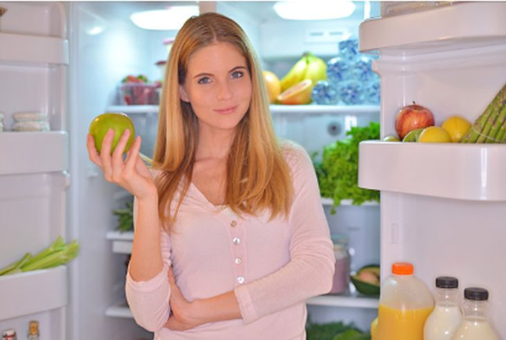 Цял живот сме слагали продуктите грешно в хладилника, експерт по храните посочи как да става това