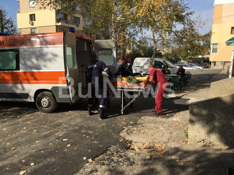 Линейка и гражданска защита влетяха във врачански блок, ето какво се случва (СНИМКИ)