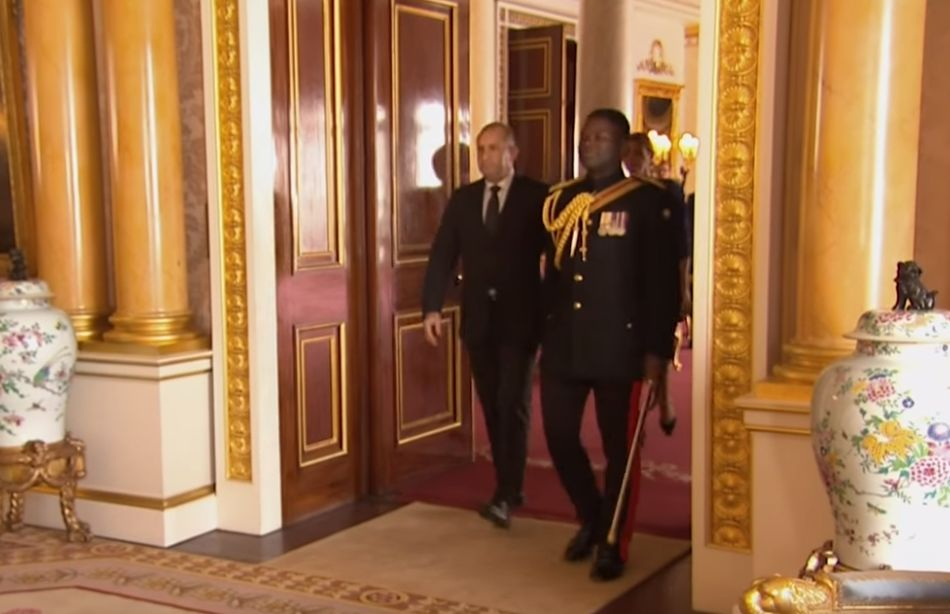 Президентът Радев и съпругата му се видяха с кралица Елизабет II и обявиха грандиозна новина (УНИКАЛНИ СНИМКИ/ВИДЕО)